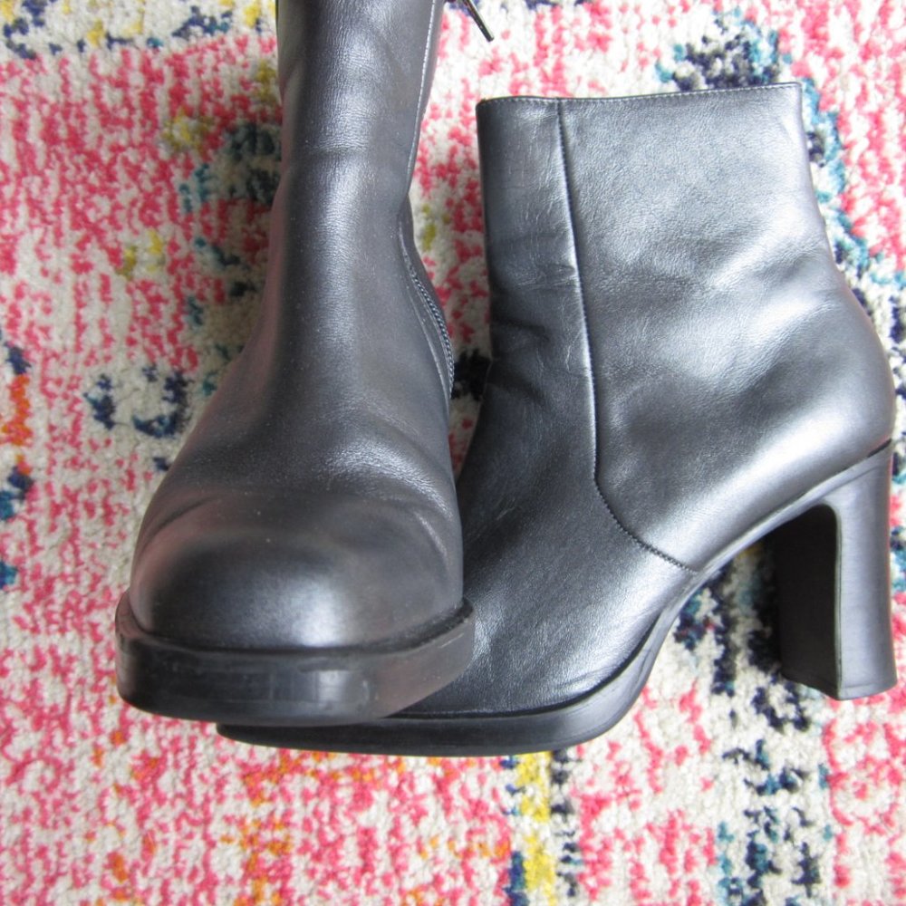 Apostrophe Mischief Silver Boot - image 2